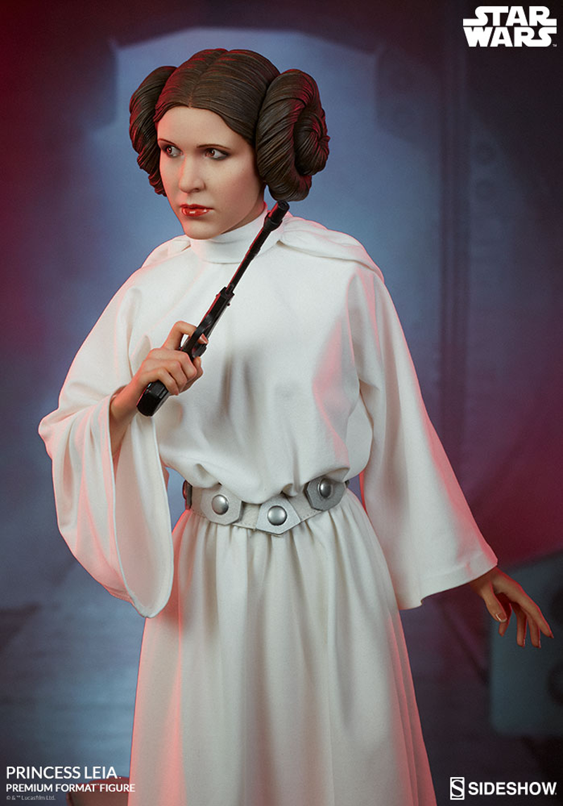 Finger on the trigger, Princess!